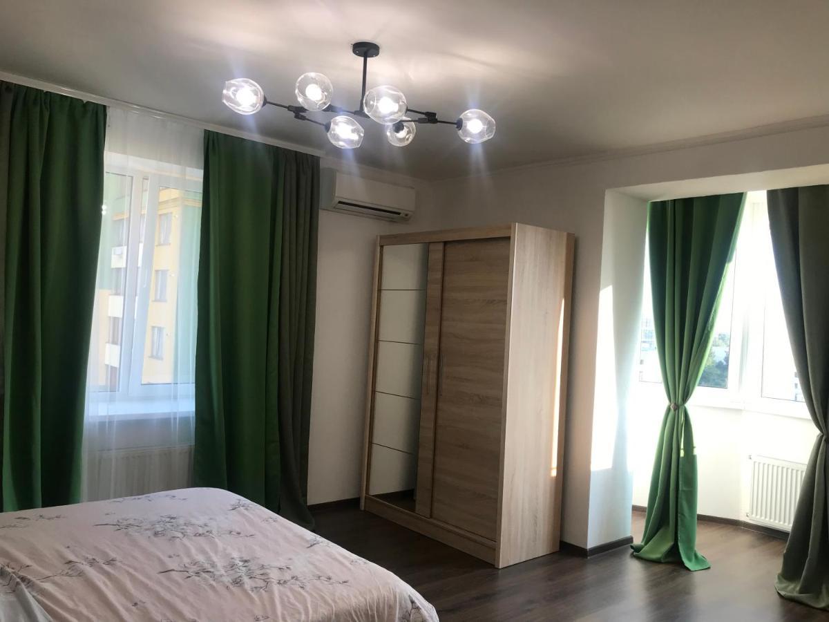 Волі 44А Lägenhet Lutsʼk Exteriör bild